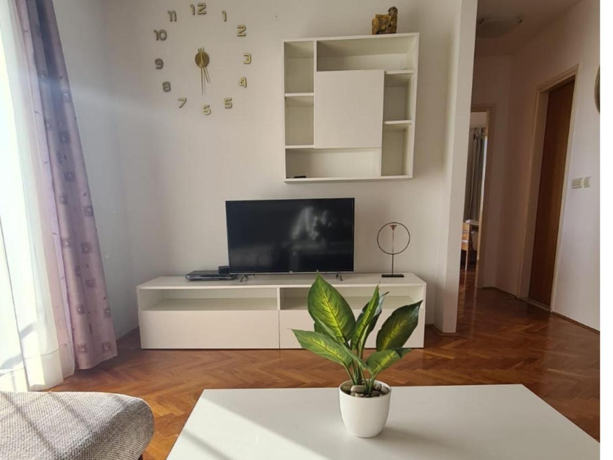 Apartman Ljubav Макарска Экстерьер фото